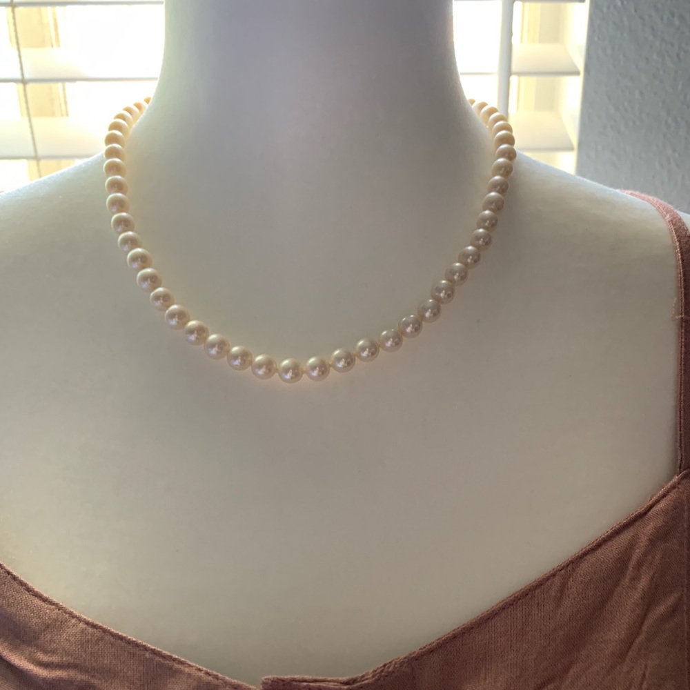Pearl necklace 14k gold hook clip